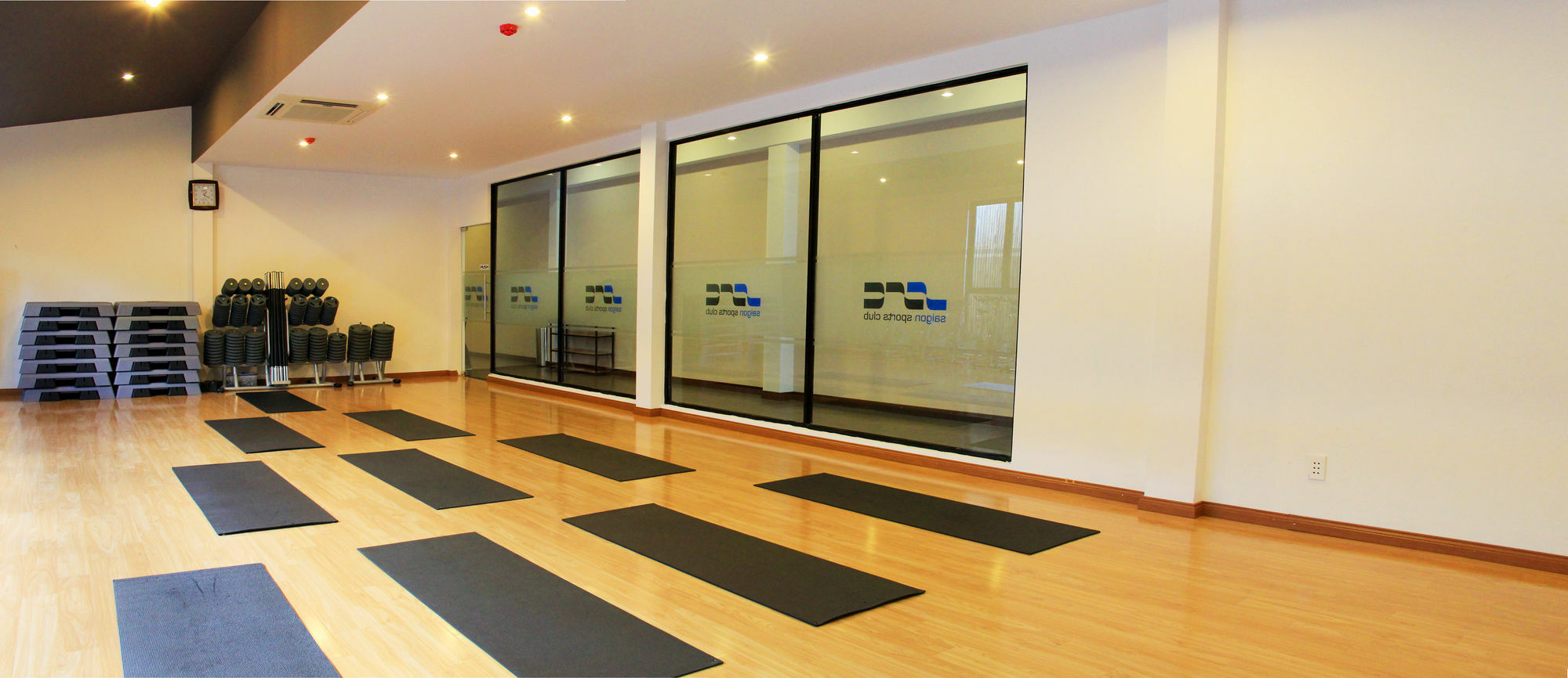 Thien Ha Hotel & Apartment Хошимин Экстерьер фото